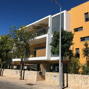 Apartamento The Cosy Vilarosa Near The, Portimão